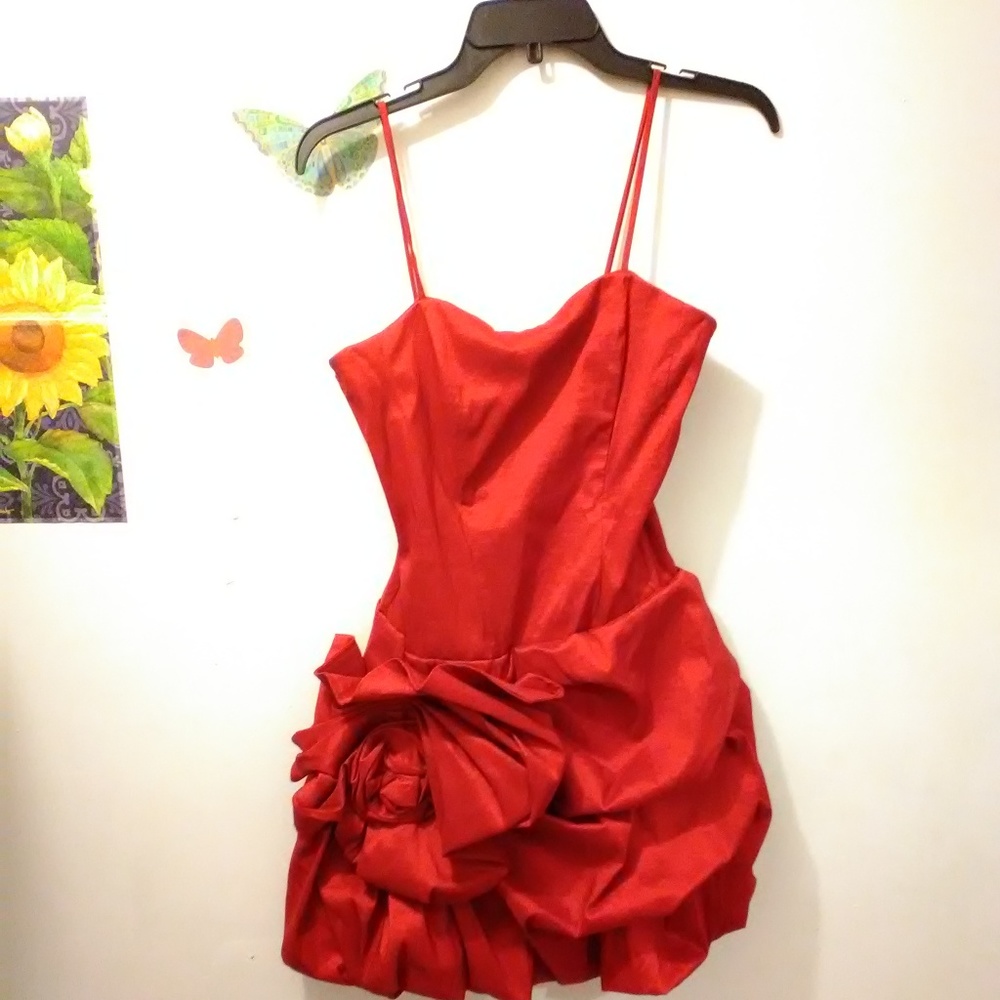 Star Box red STRAPLESS "bubble" DRESS size S;